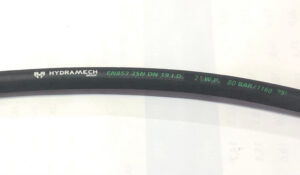 Wąż hydrauliczny wysokociśnieniowe 2" (50 мм) z 2 oplotami (2SN), SAE 100R2AT / DIN EN853